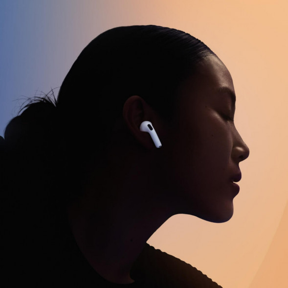 Наушники Apple AirPods 4 (с шумоподавлением) в Сургуте