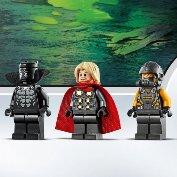 Конструктор LEGO Super Heroes 76142 Мстители Атака на спортбайке в Сургуте