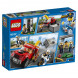 Конструктор LEGO City Police 60137 Побег на буксировщике в Сургуте