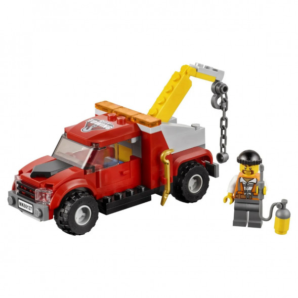 Конструктор LEGO City Police 60137 Побег на буксировщике в Сургуте