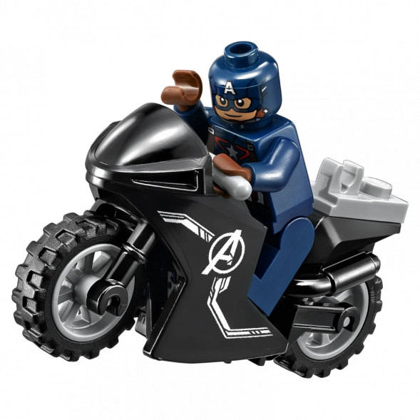 Конструктор LEGO Super Heroes 76032 Погоня на Квинджете Мстителей в Сургуте