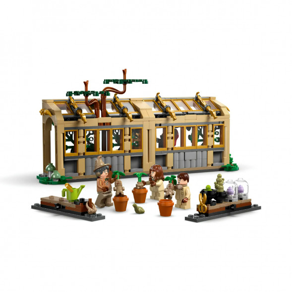 Конструктор LEGO Harry Potter 76445 Замок Хогвартс: Урок травологии в Сургуте