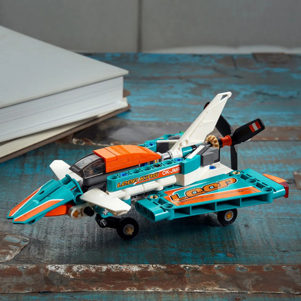 Конструктор LEGO Technic 42117 Гоночный самолёт в Сургуте