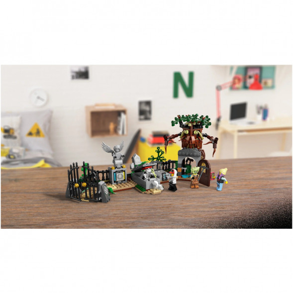Конструктор Lego Hidden Side 70420 Загадка Старого Кладбища в Сургуте