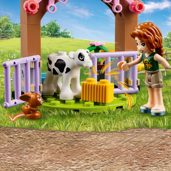 Конструктор LEGO Friends 42607 Осенний сарай для теленка в Сургуте