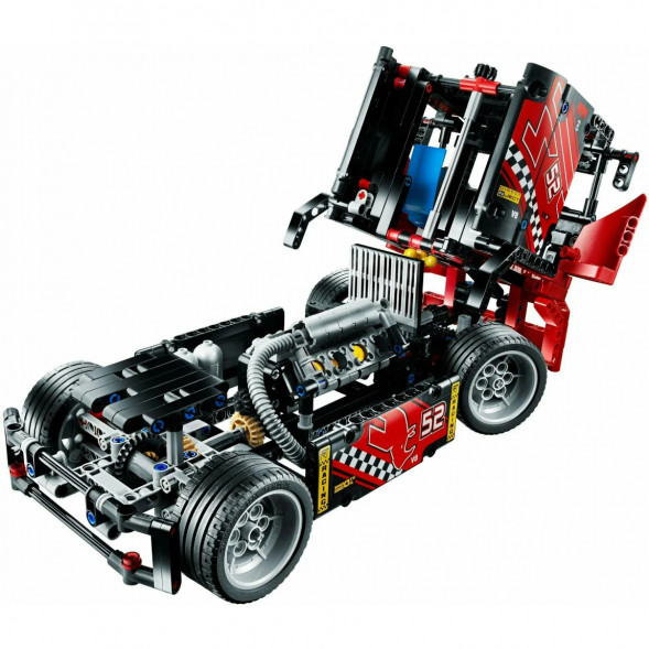 Конструктор LEGO Technic 42041 Гоночный грузовик в Сургуте