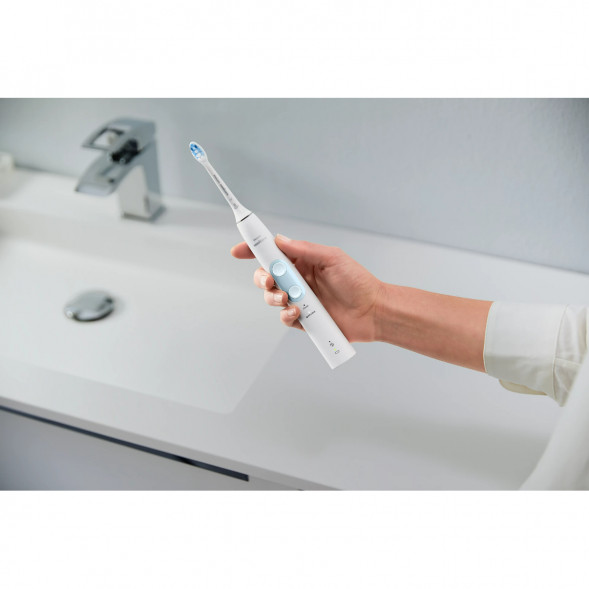 Электрическая звуковая зубная щетка Philips Sonicare ProtectiveClean 4500, White в Сургуте