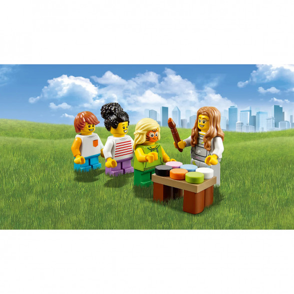 Конструктор LEGO City Town 60234 Комплект минифигурок Весёлая ярмарка в Сургуте